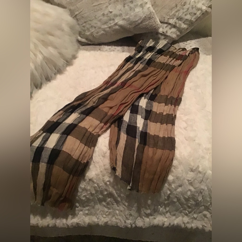 Burberry linen scarf